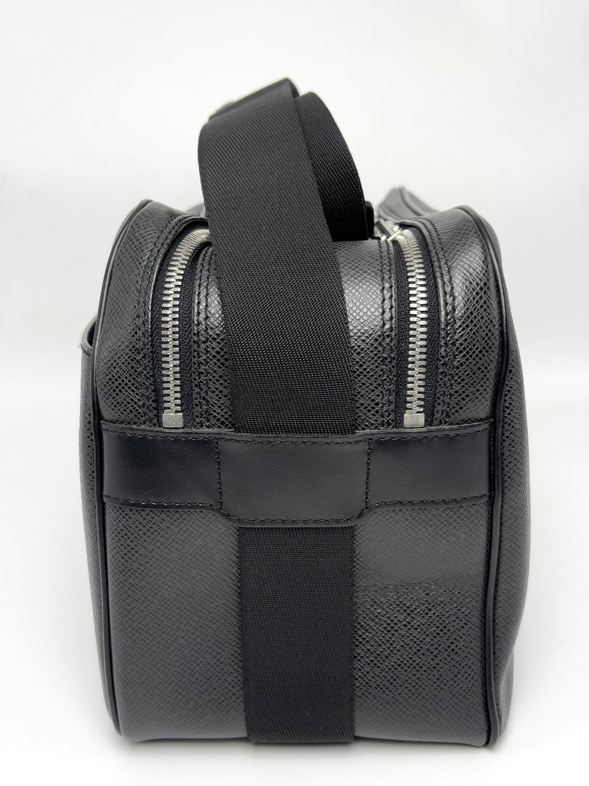 Preowned. LV Double Zip Bag Black. SP0062|8194