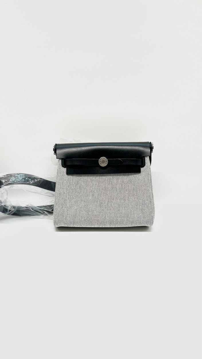 Brand New. Hermes Herbag 20 Zip Retourne Ecru/Black Canvass/Vache Hunter PHW. KAA006ZA|10229