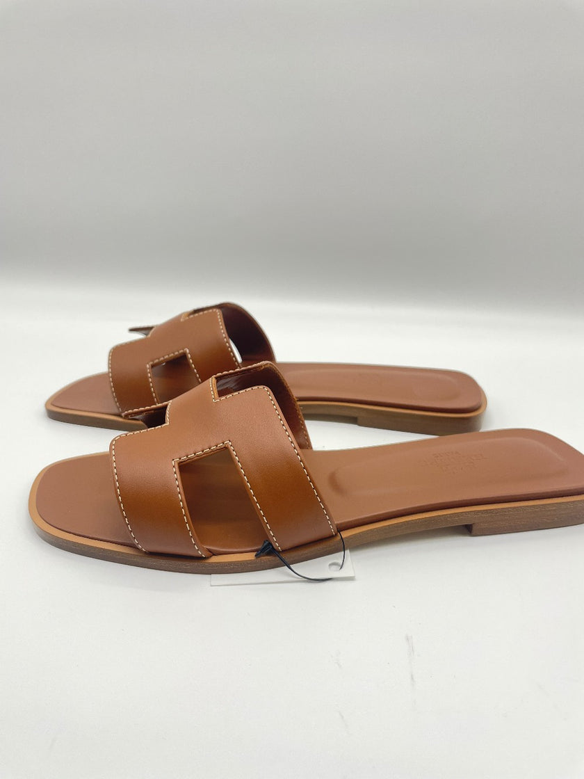 Unused. Hermes Oran Gold. 37|9097