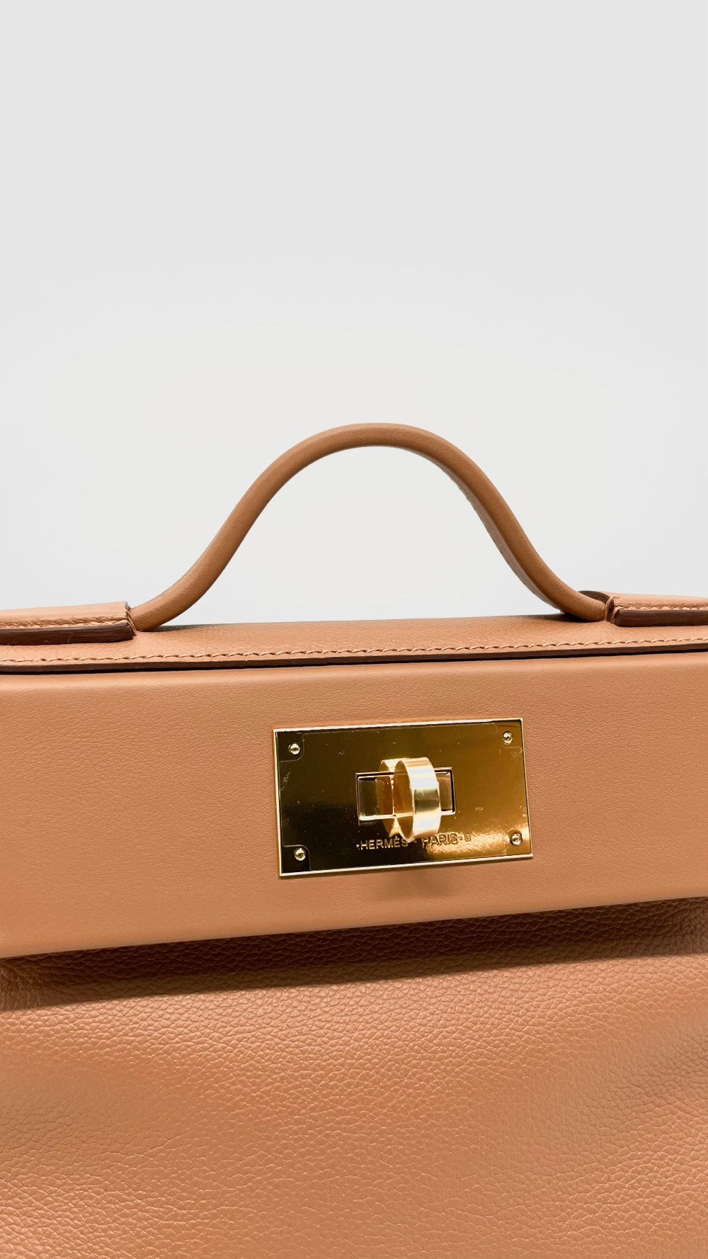 Brand New. Hermes 24/24 Mini Gold Evercolor GHW. KHA099SC|13052