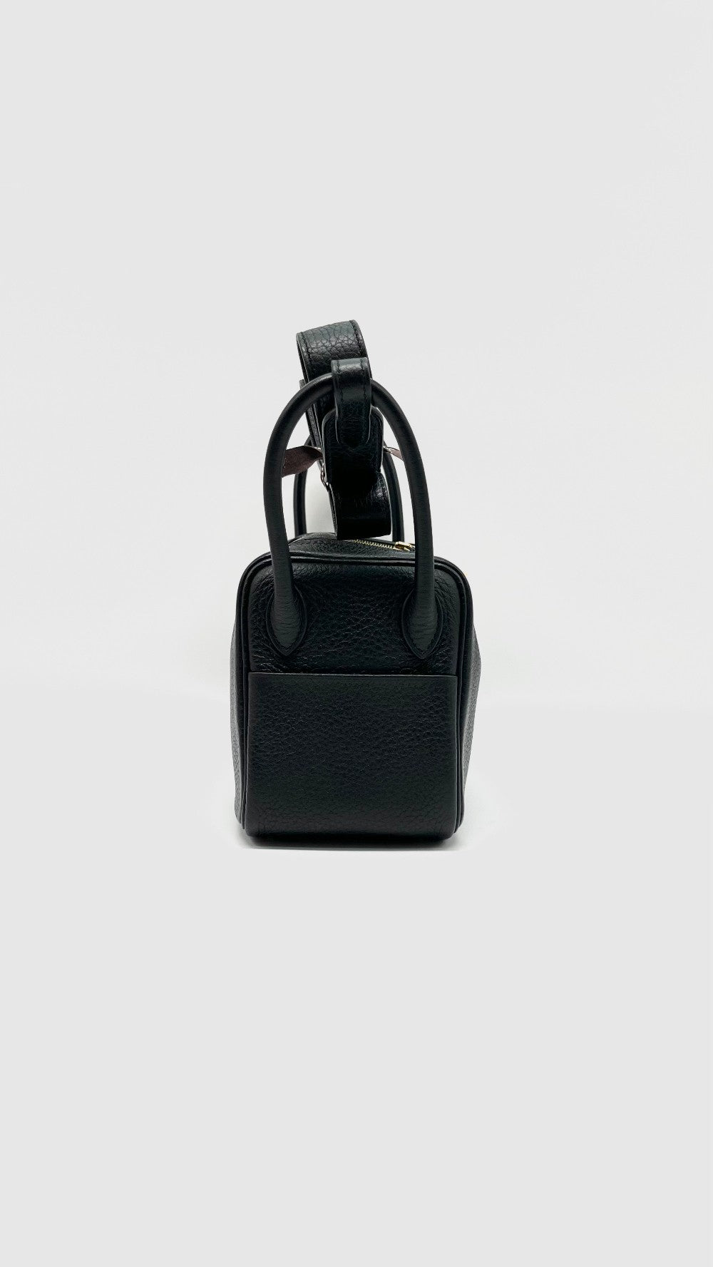 Preowned. Hermes Mini Lindy Clemence Black GHW. YCT599CZ|10310