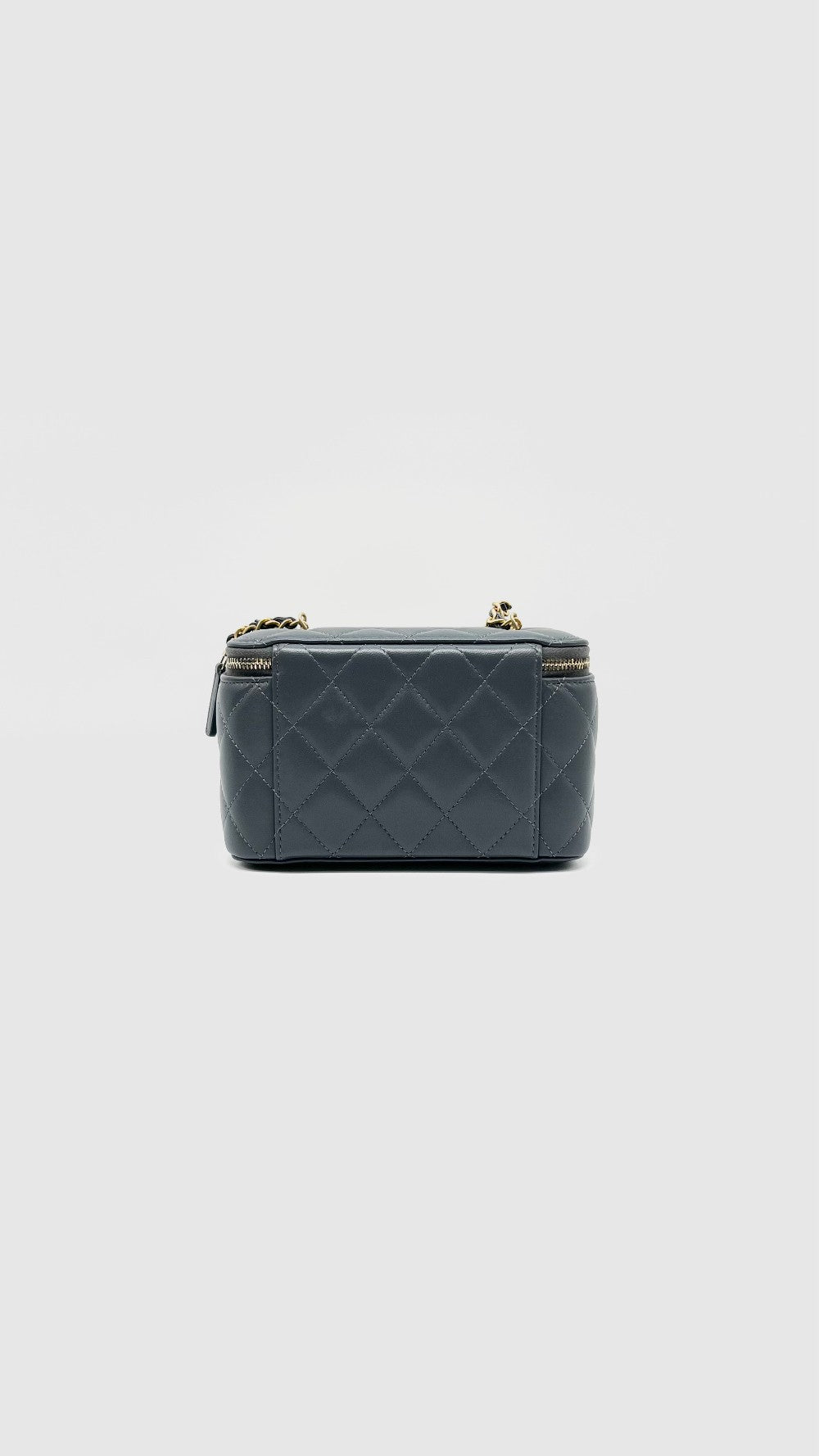 Brand New. Chanel Small Pearl Crush Vanity Case Gray Lambskin GHW. C2P0G450|15123