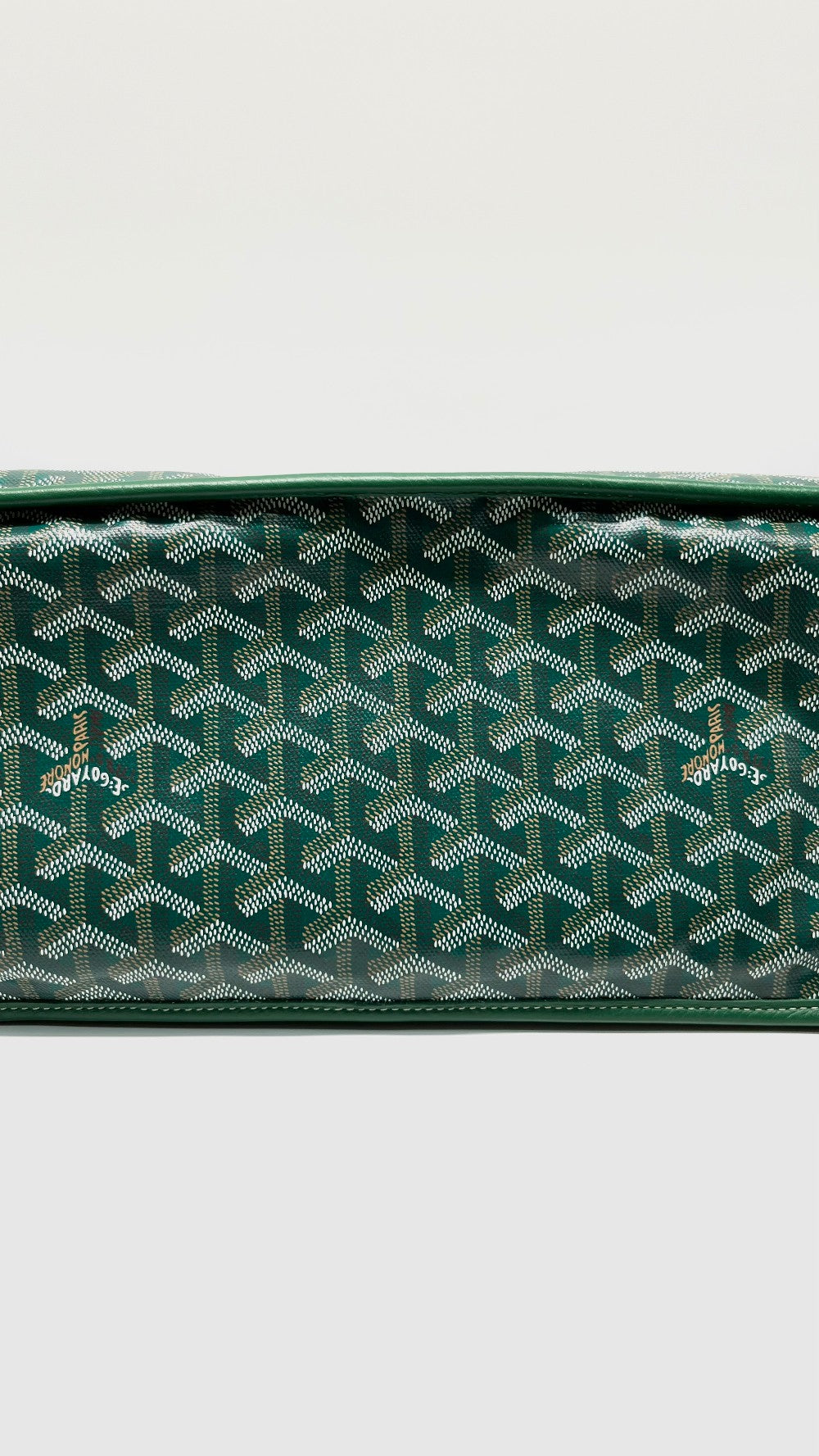 Preowned. Goyard Anjou PM Green Reversible Tote Bag With Goyard Green Clip. SUT 020251|13095