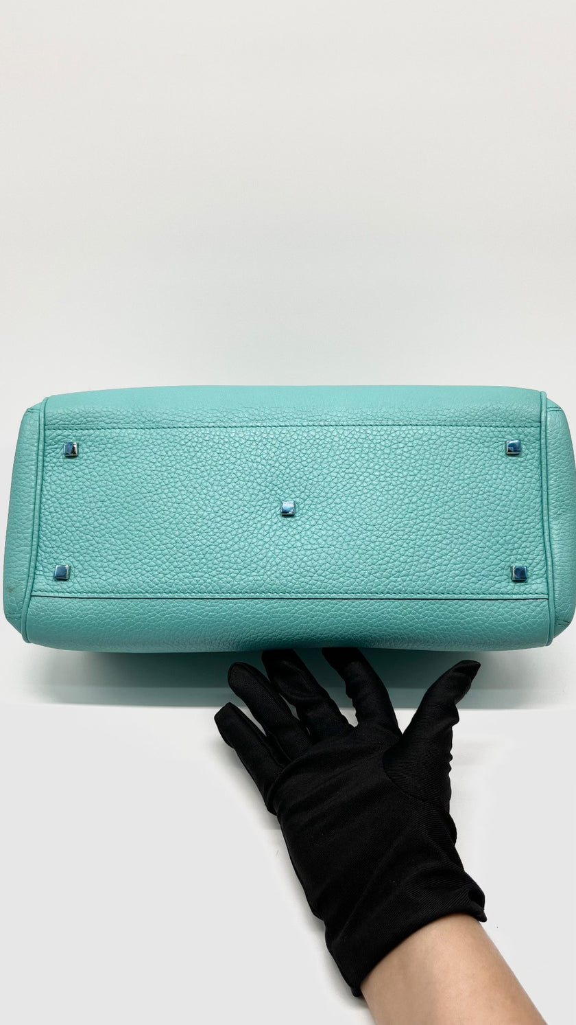 Preowned. Moynat Pauline Bag Turquoise|15054