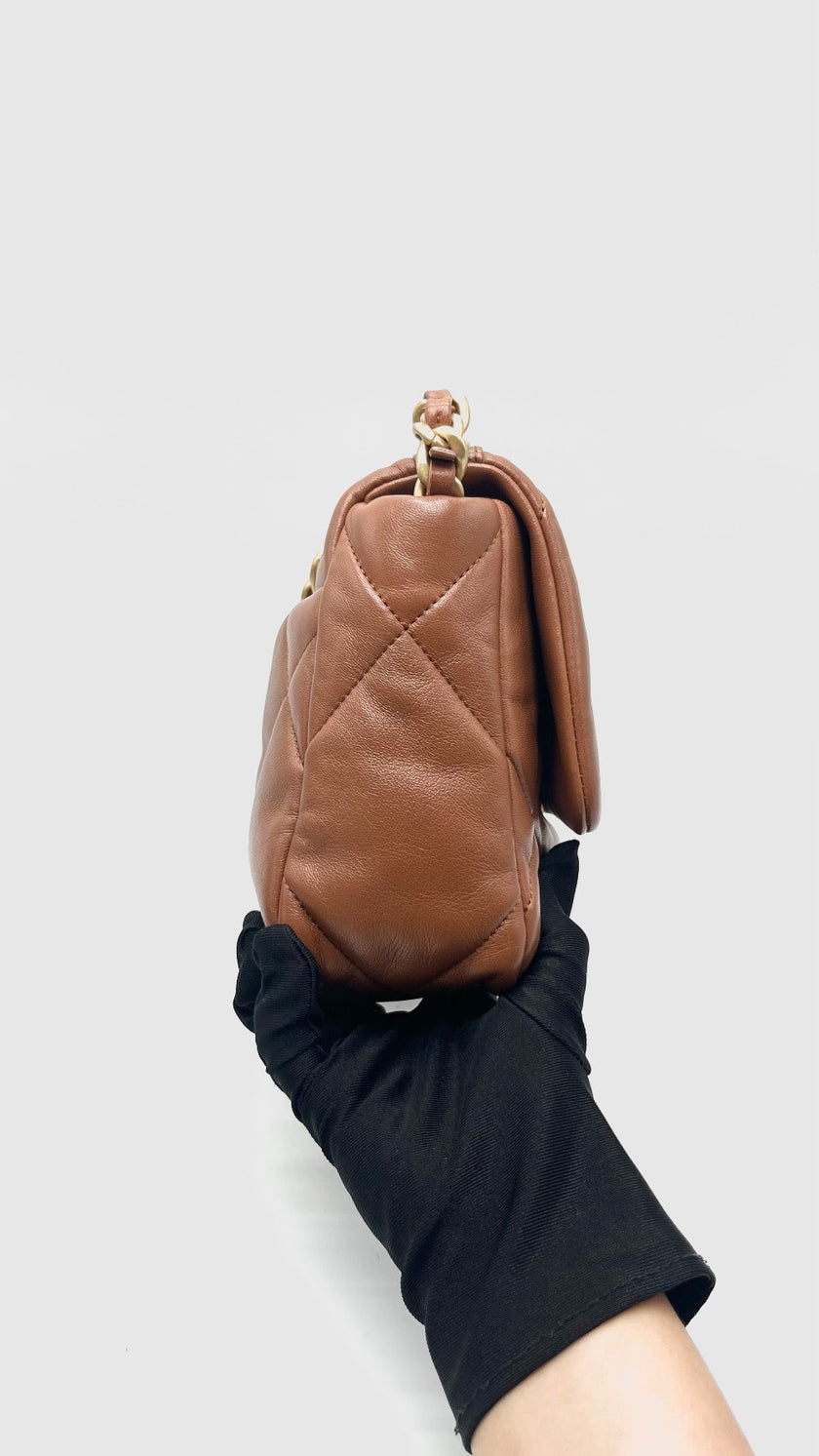 Brand New. Chanel C19 Small Tan Lambskin RHW/GHW/SHW. T7AEUT96|16618