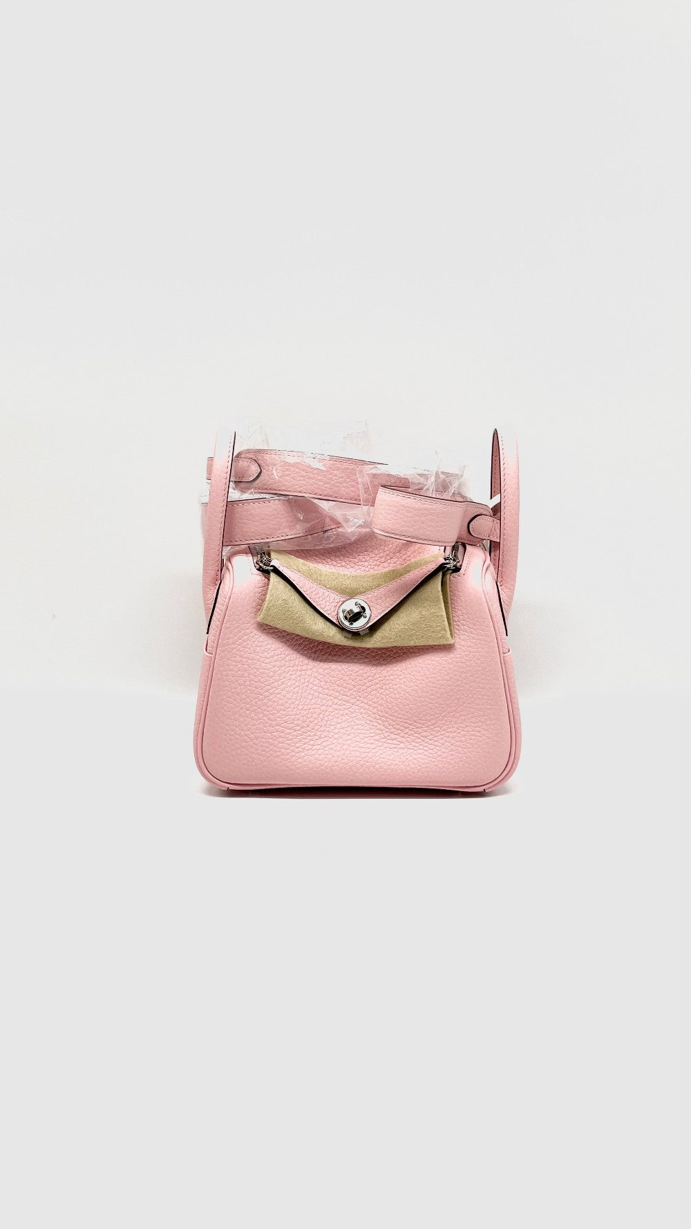 Brand New. Hermes Mini Lindy Rose Sakura Clemence PHW. KJC914GA|14301