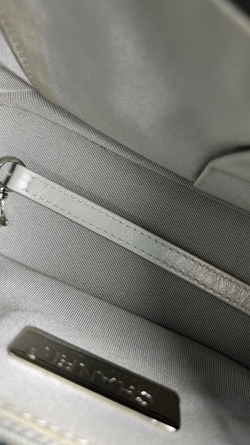 [SALE] Preowned. Chanel Gabrielle Mini White. 28862821|4245