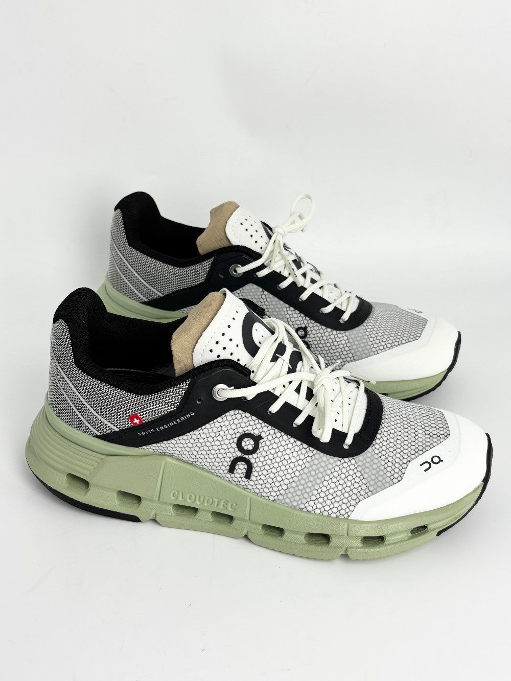 Brand New. On Cloudnova Z5 Rush Sneakers Black/White. 7|12950