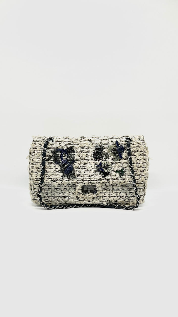 Preowned. Chanel Reissue Tweed Medium Flap With Garden Charm SHW. 7555998|13798