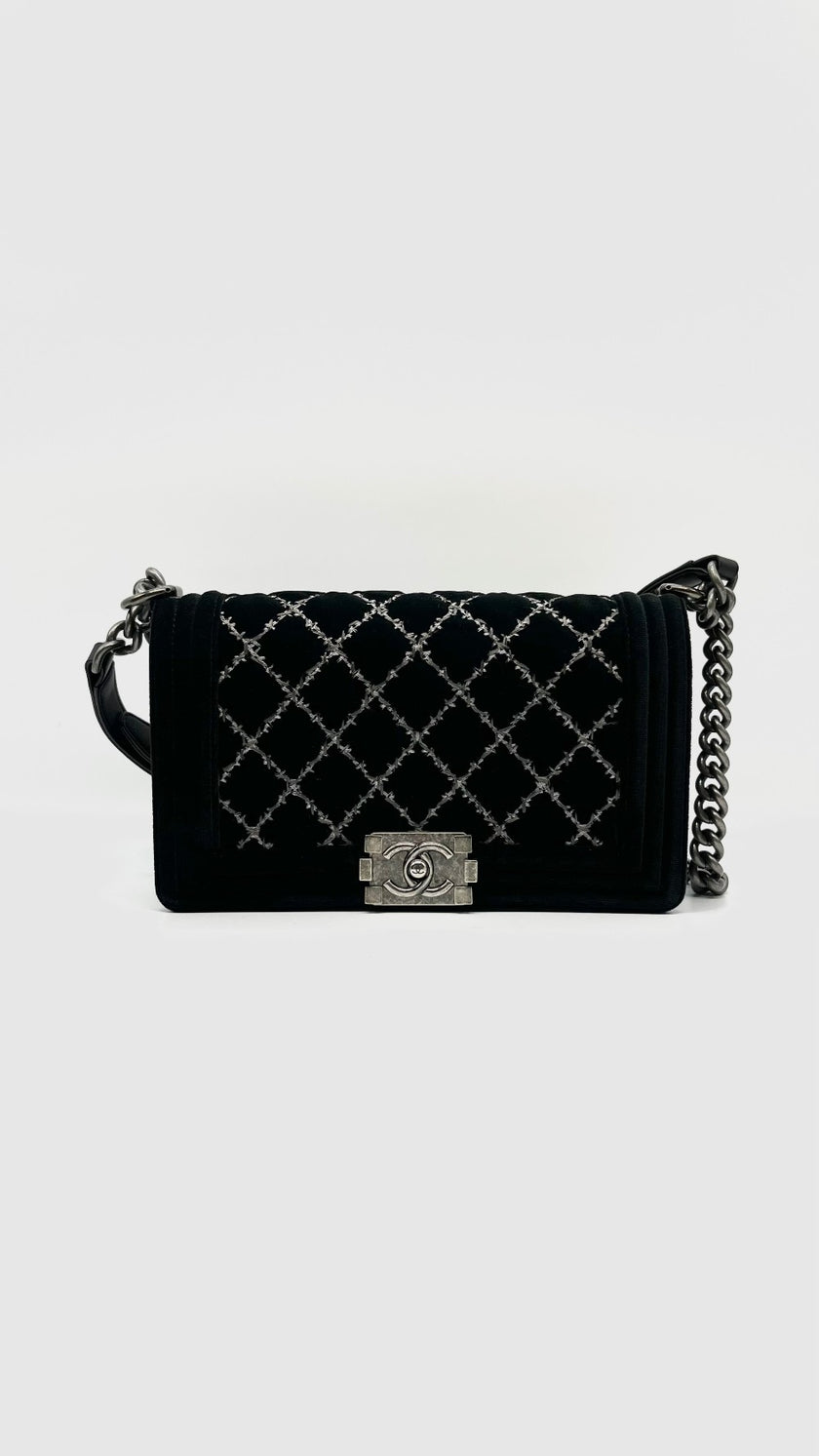 Preowned. Chanel Leboy Old Medium Black Velvet Ruth HW. 19944432|14730