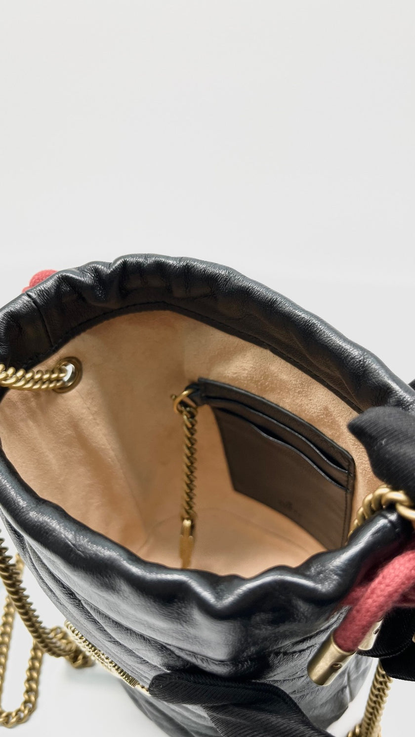 [SALE] Preowned. Gucci Marmont Mini Bucket Chevron Quilted GHW. 573817525040|10859