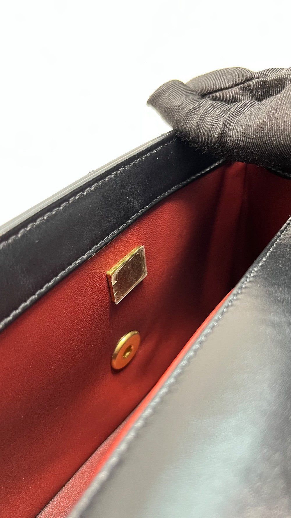 Brand New. Chanel Perfect Fit Flap Black Calfskin GHW. L9GU0P02|7909