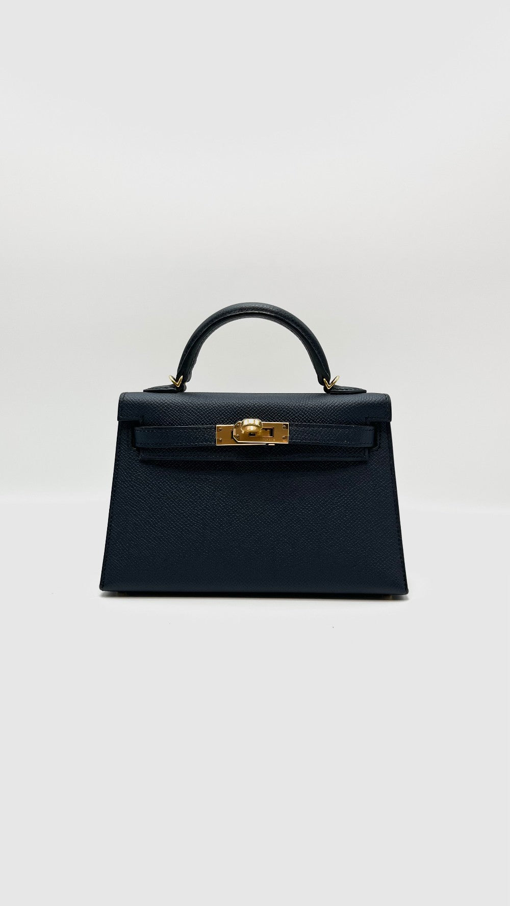 Preowned. Hermes Mini Kelly Blue Obscure Epsom GHW. AIS031MG|16117