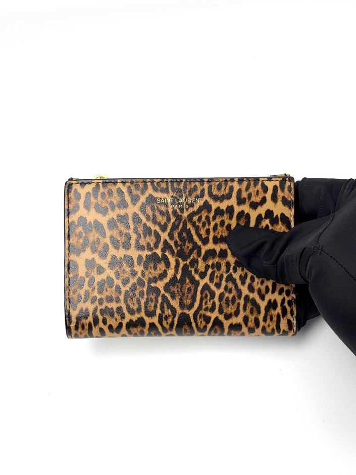 [SALE] Brand New. YSL Bifold Wallet Leopard|7167