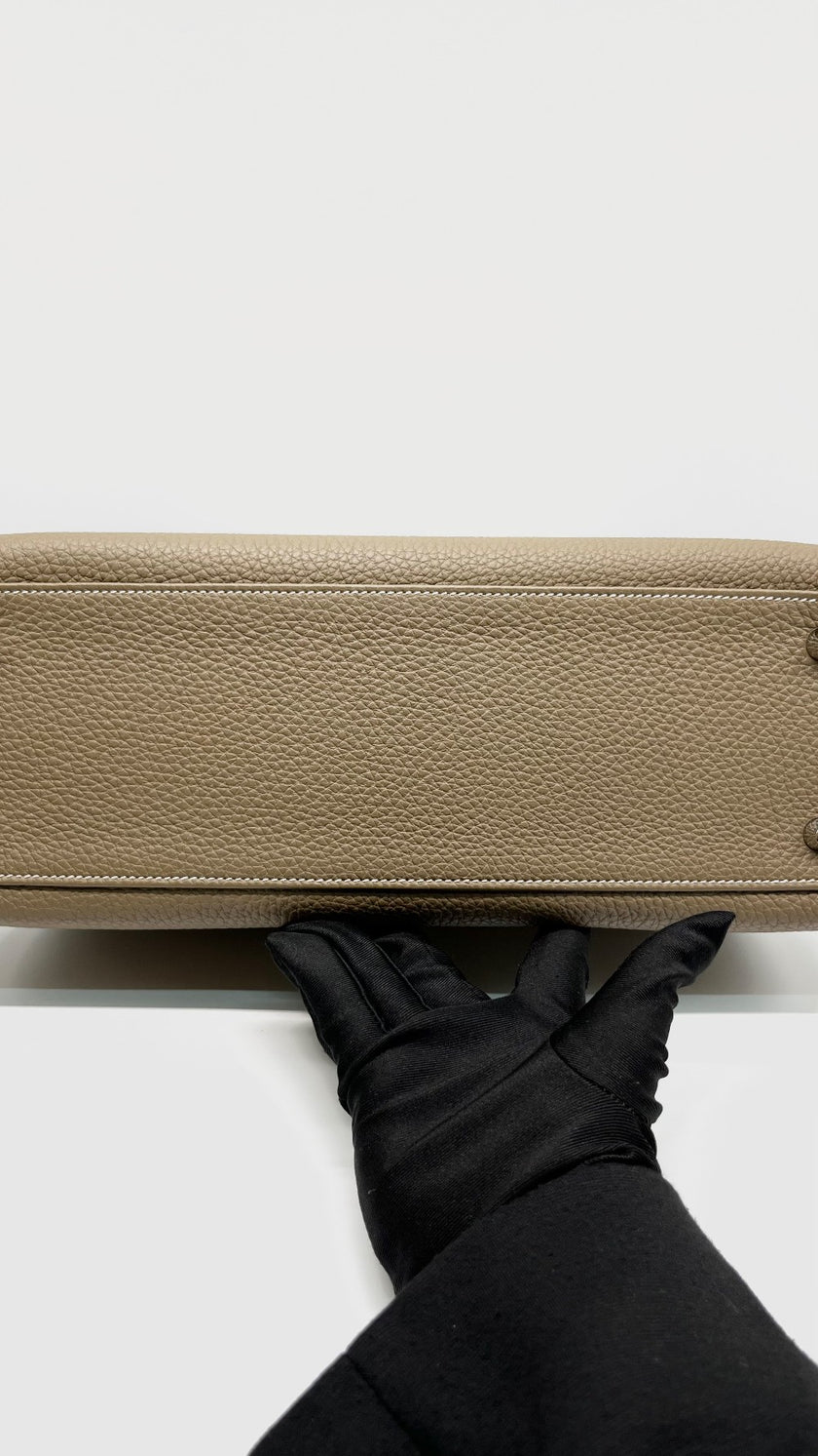 Preowned. Hermes Kelly 32 Etoupe Togo PHW. RM144|13072