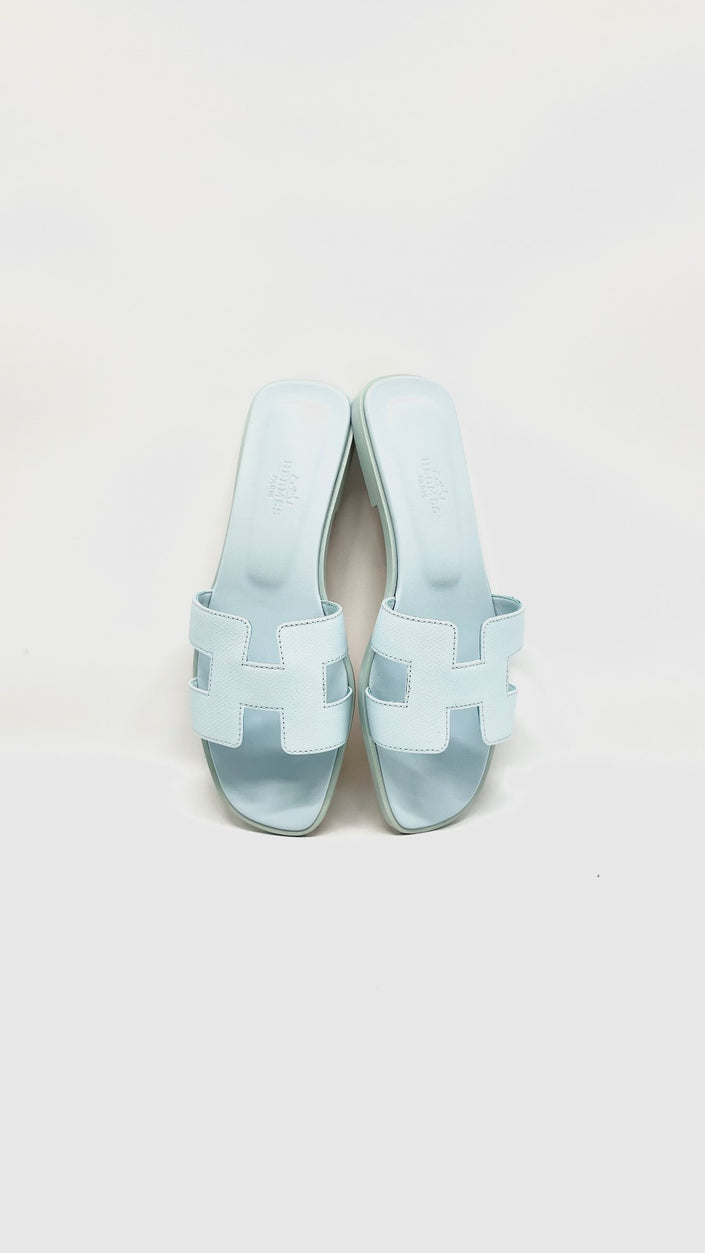 Brand New. Hermes Oran Light Blue. 37|13946