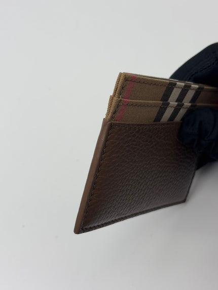 Brand New. Burberry Card Holder Canvass Brown|6776