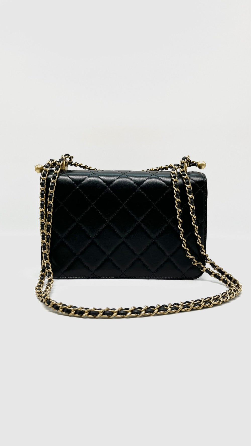 Brand New. Chanel Perfect Fit Flap Black Calfskin GHW. L9GU0P02|7905