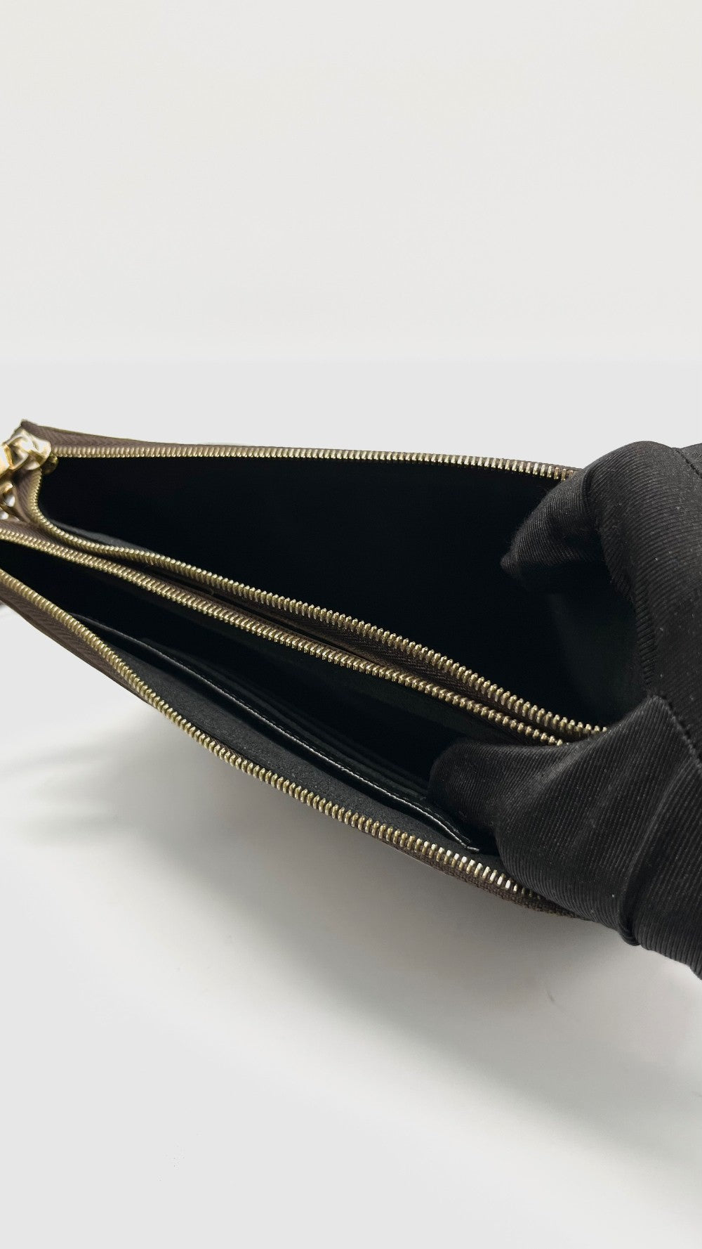 [SALE] Preowned. LV Double Zip Pochette Reverse. GI3200|10871