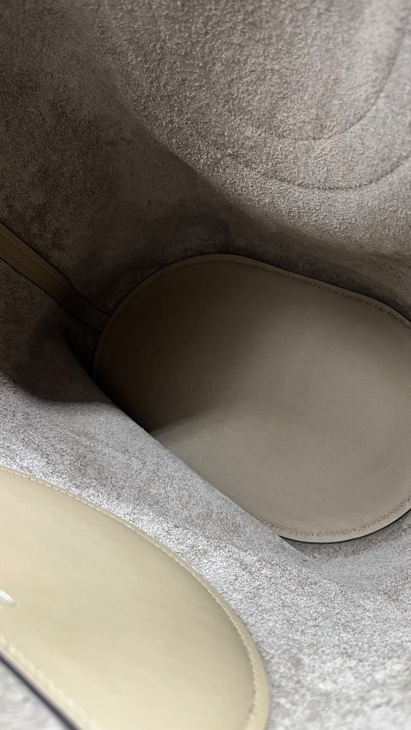 Brand New. Hermes In The Loop 23 Clemence Beige Marfa PHW. BAM008UH|5048