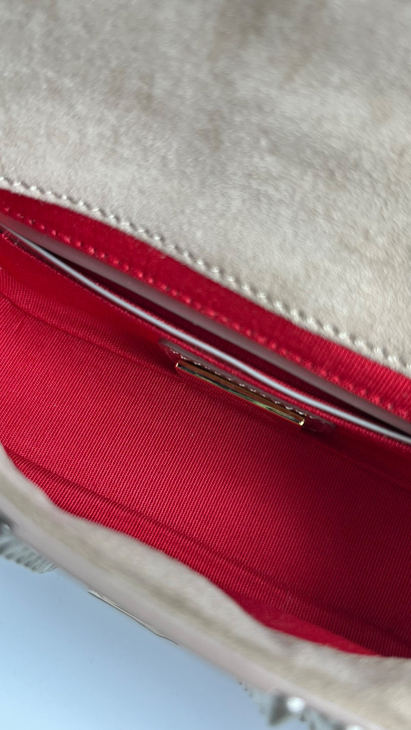 Preowned. Louboutin Spike Sweet Charity Mini Studded Silver|4516