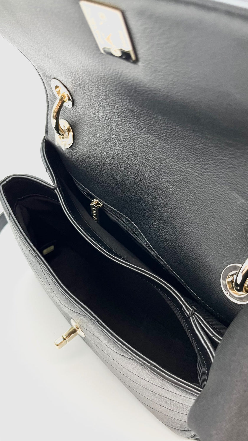 Like New. Chanel Top Handle Chevron Black Calfskin GHW. 27528955|16533