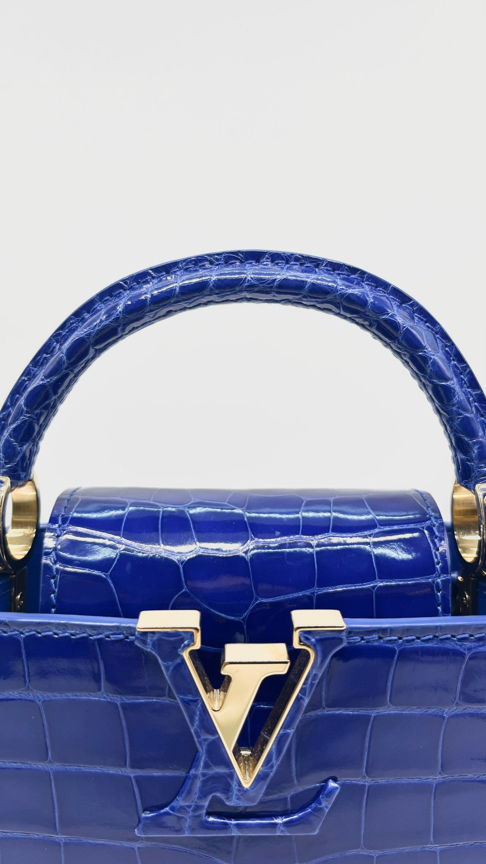 Preowned. Mini LV Capucines Croc Blue|11408
