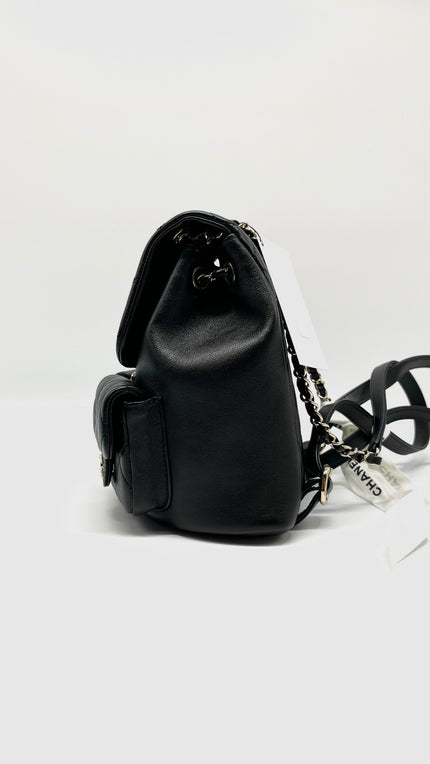 Like New. Chanel Duma Backpack Black Calfskin GHW. HL1N3P39|7728
