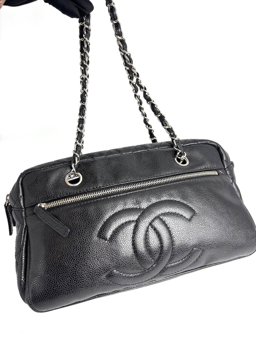 Preowned. Chanel Bowler Tote Black. 13993706|4043