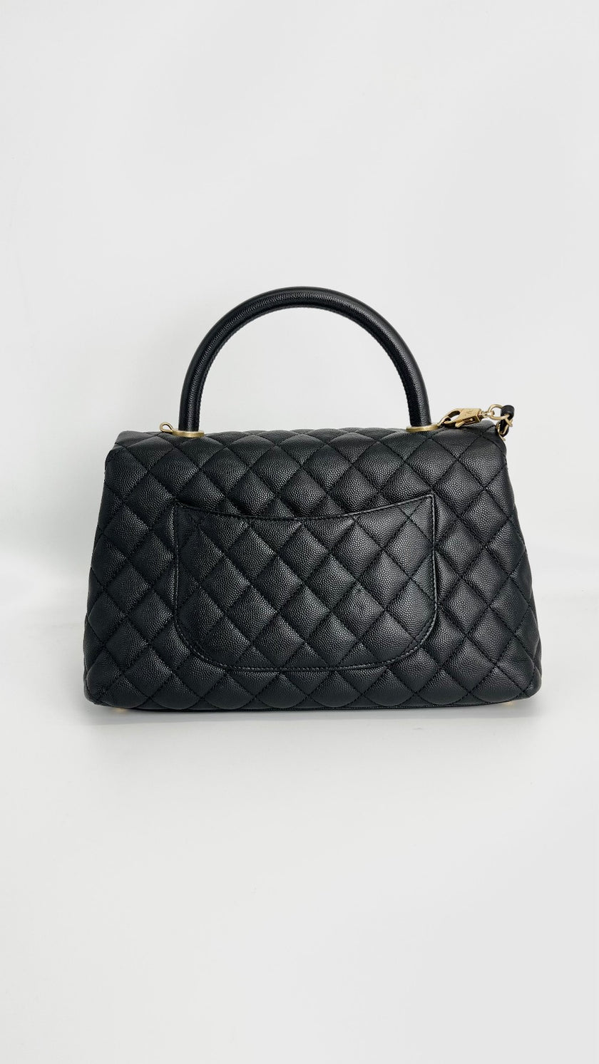 Preowned. Chanel Medium Coco Handle Black. 24190925|3992