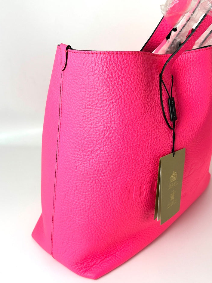 Brand New. Burberry Tote Pink|6261