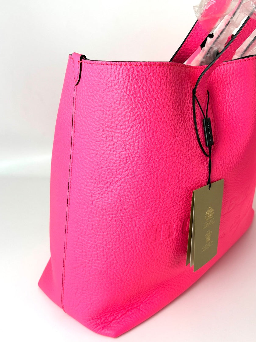 Brand New. Burberry Tote Pink|6261