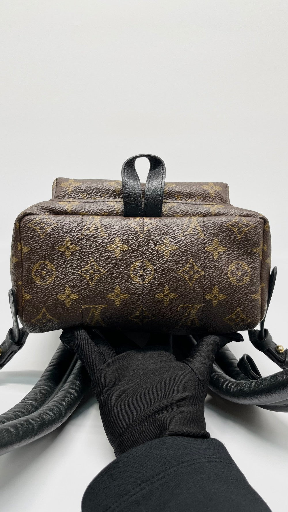 Preowned. LV Palmspring PM Monogram Backpack. CA0137|13591