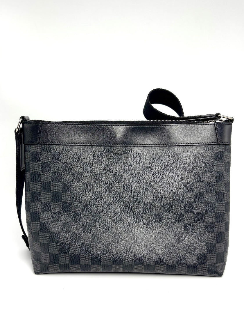 Preowned. LV Mick PM Messenger Graphite. CA2188|8187