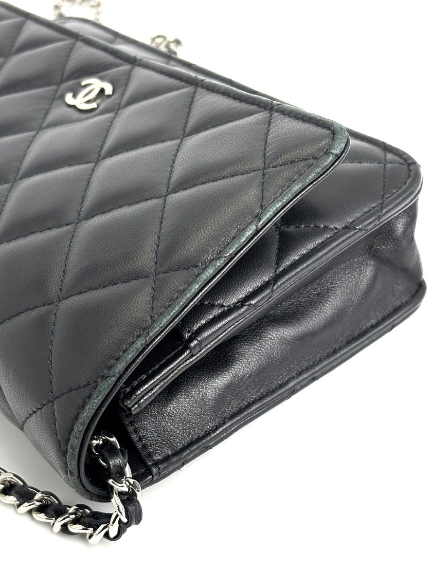 Preowned. Chanel WOC Black Lamb. 27800839|4110