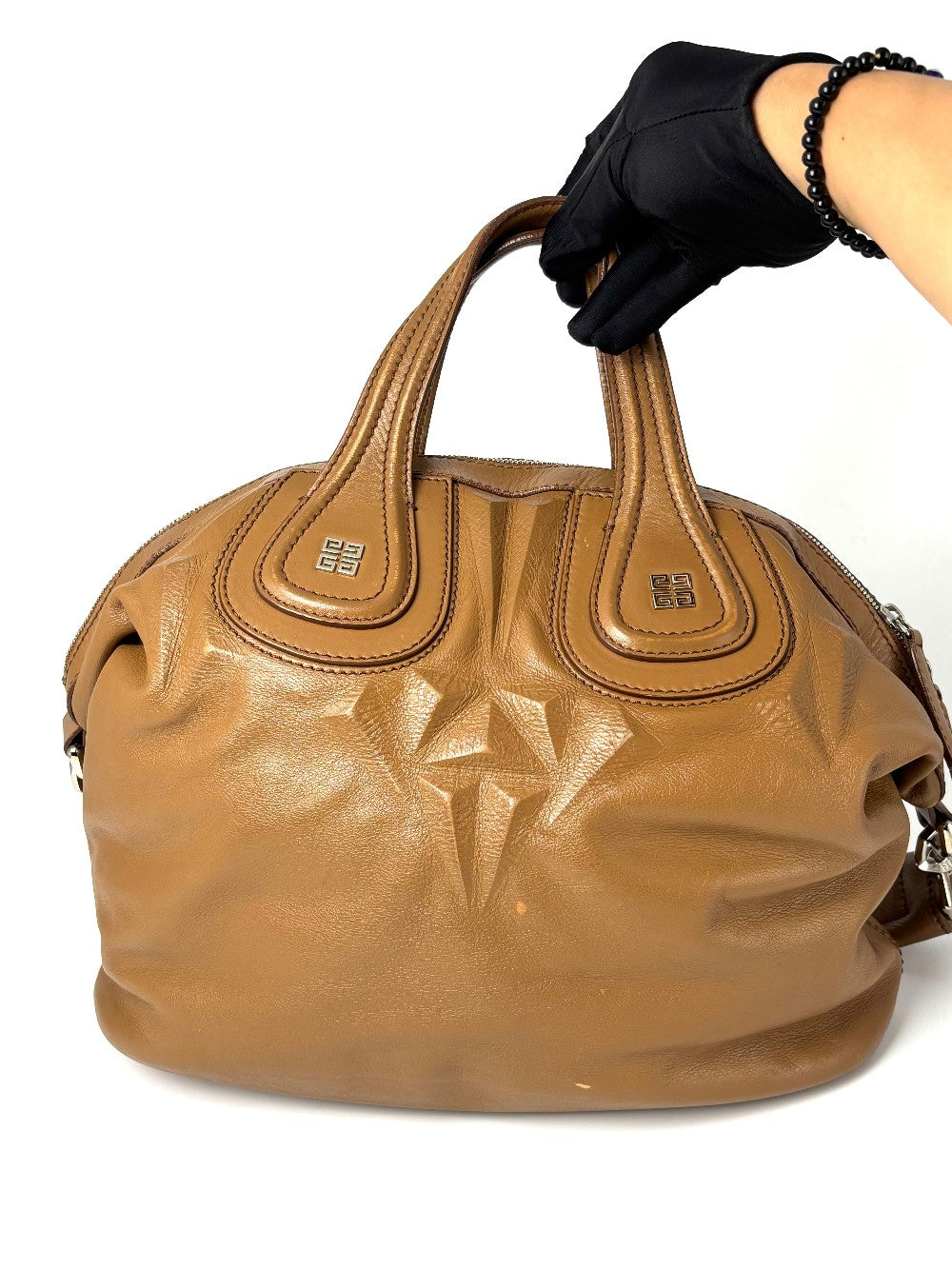 Preowned. Givenchy Nightingale 3D Stud Medium Brown|9567