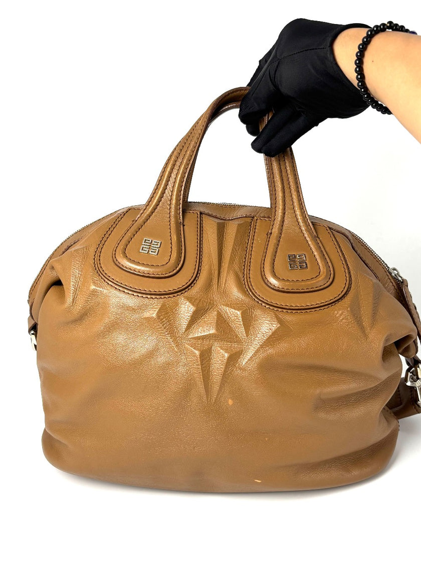 Preowned. Givenchy Nightingale 3D Stud Medium Brown|9567