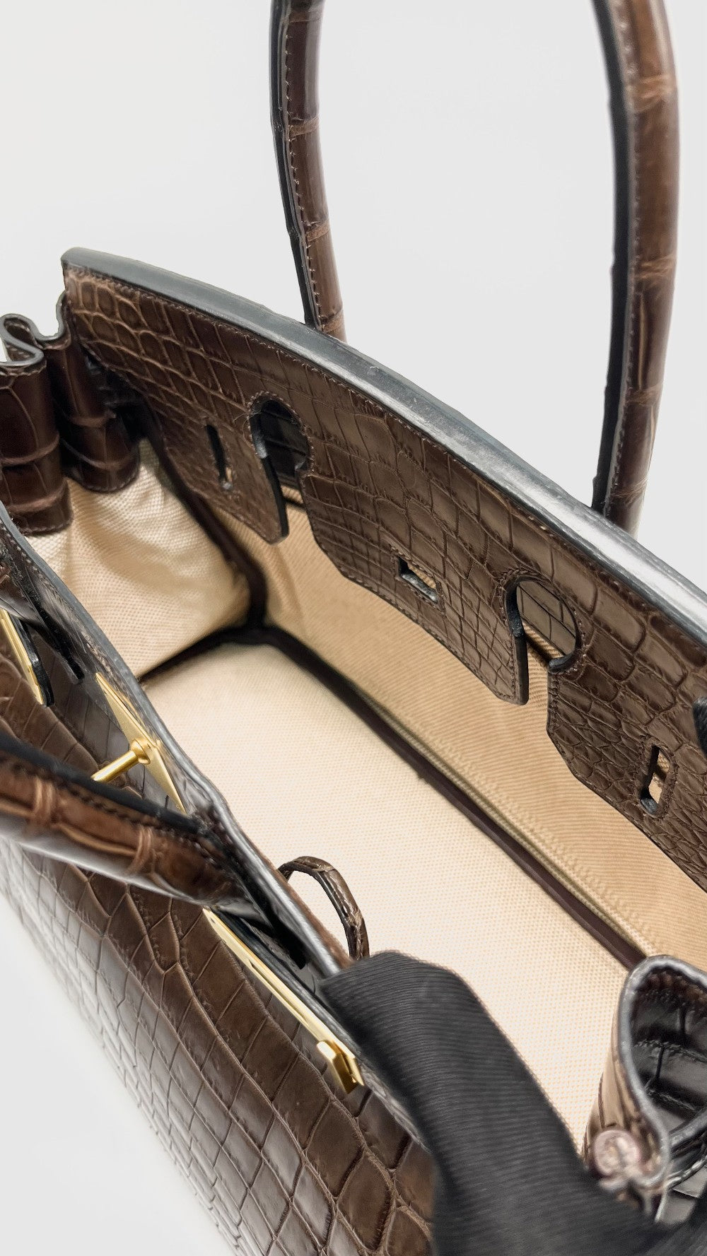 Preowned. Hermes Birkin 30 Havane Crocodile Niloticus. G2931.Z|11554