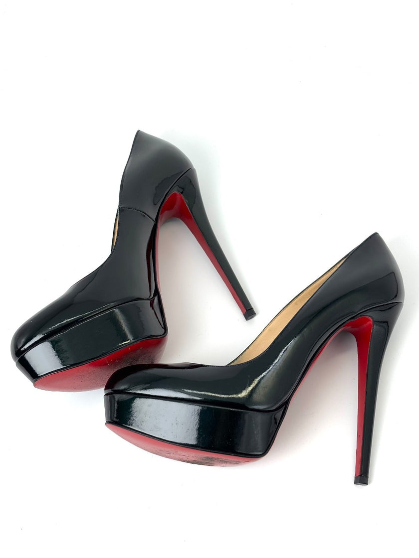 Preowned. Louboutin Heel Patent Dark Green. 39|7467