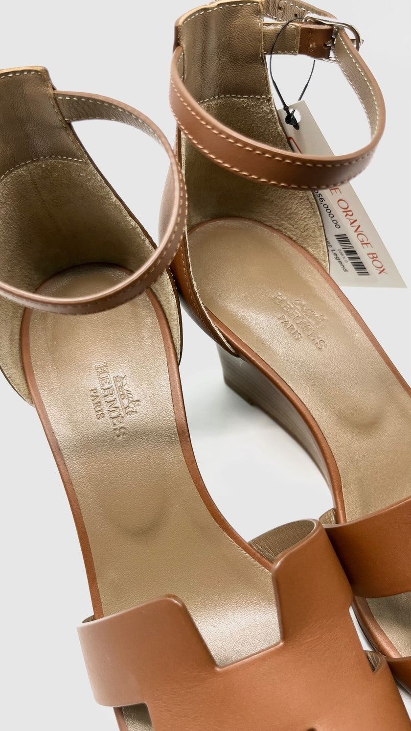 Brand New. Hermes Legend Wedge Dark Gold. 38|5829