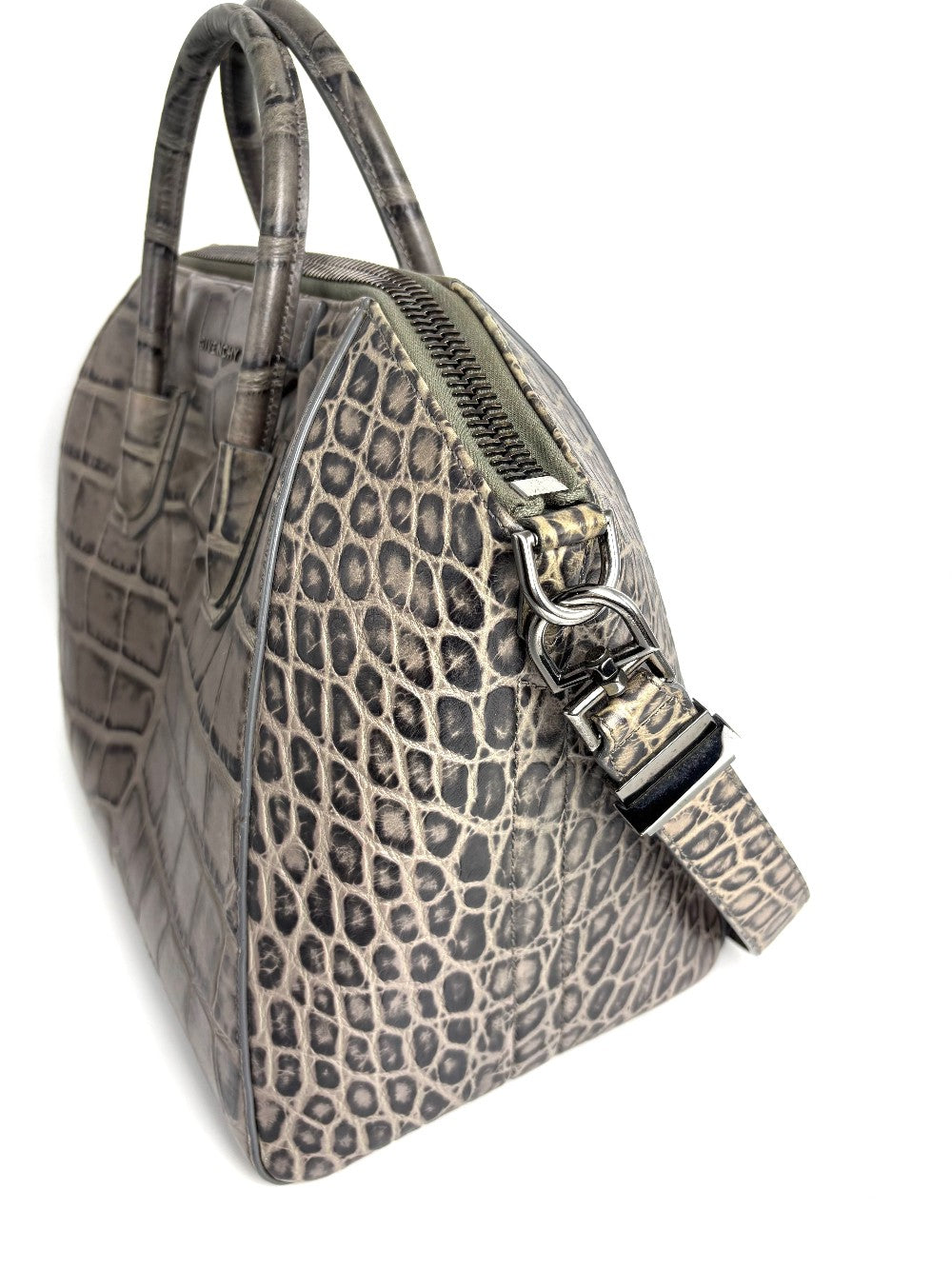 Preowned. Givenchy Antigona Medium Crocodile Embossed Leather Gray/Black Ruthenium. 3C0153|13280