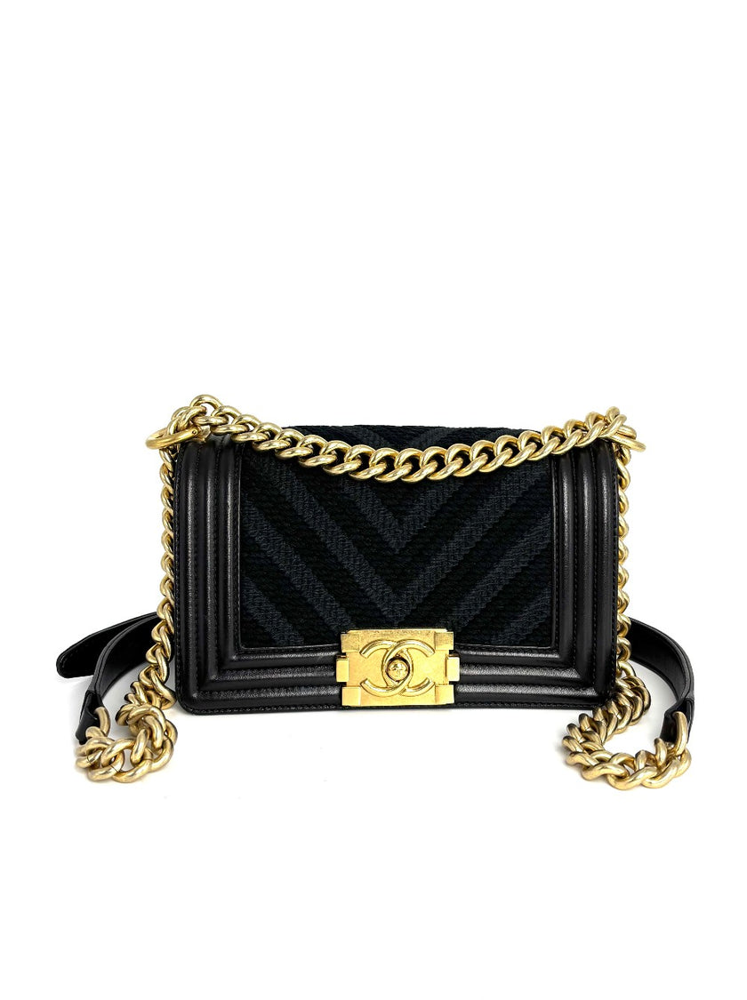 Preowned. Chanel Leboy Small Chevron Canvass. 23557010|11806