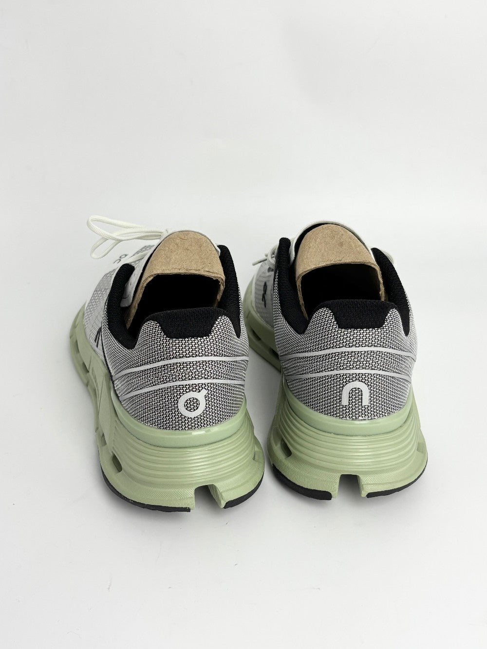 Brand New. On Cloudnova Z5 Rush Sneakers Black/White. 7|12951