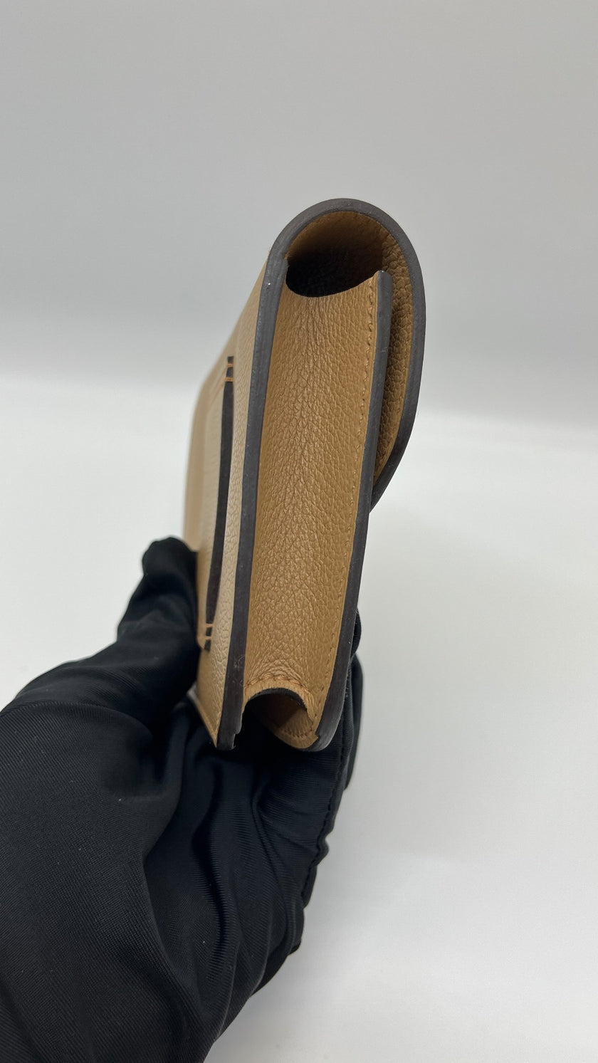 Brand New. Hermes Constance Slim Passant Chai PHW. UMZ002MM|5418