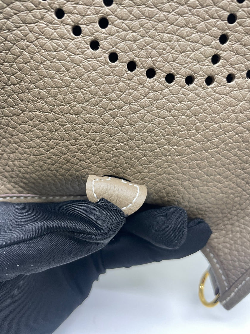 Unused. Hermes Evelyne TPM Etoupe Clemence GHW. WMN004KD|9070