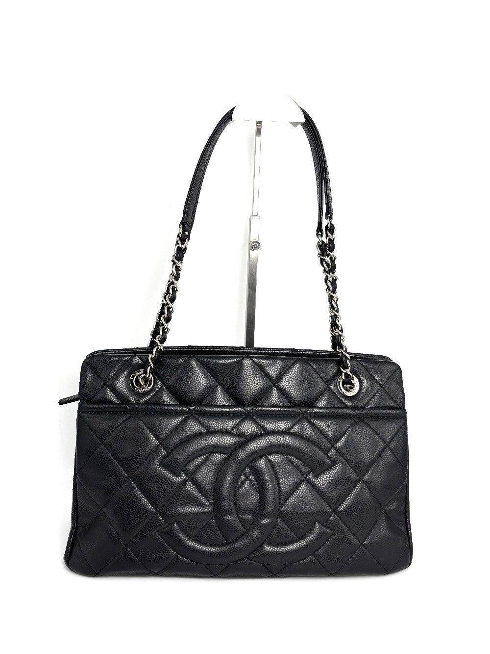 Preowned. Chanel CC Black Quilted Caviar Medium Shopping Tote Bag SHW. 17672225|12392