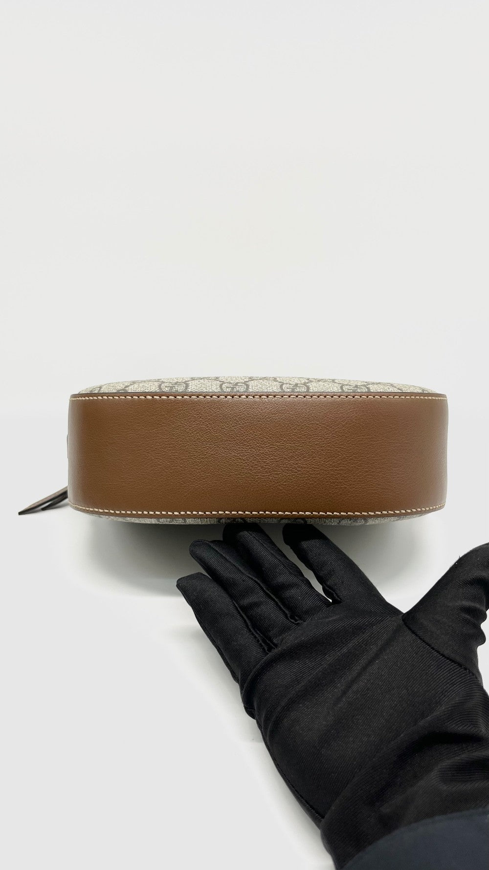 Like New. Gucci Supreme Camera Bag Beige/ Brown GHW|14193