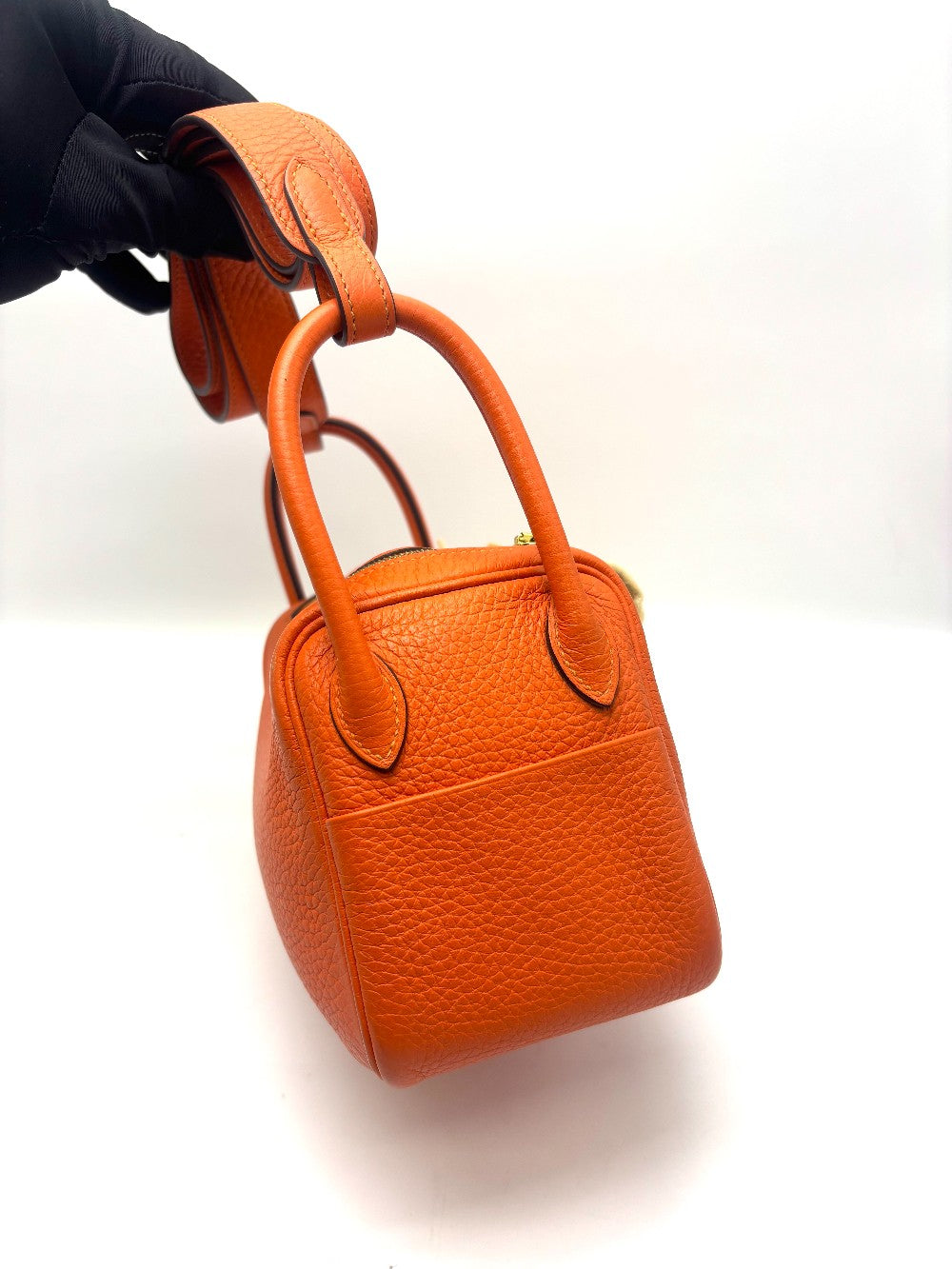 Preowned. Hermes Mini Lindy Orange Togo GHW. ZMM910CA|17821