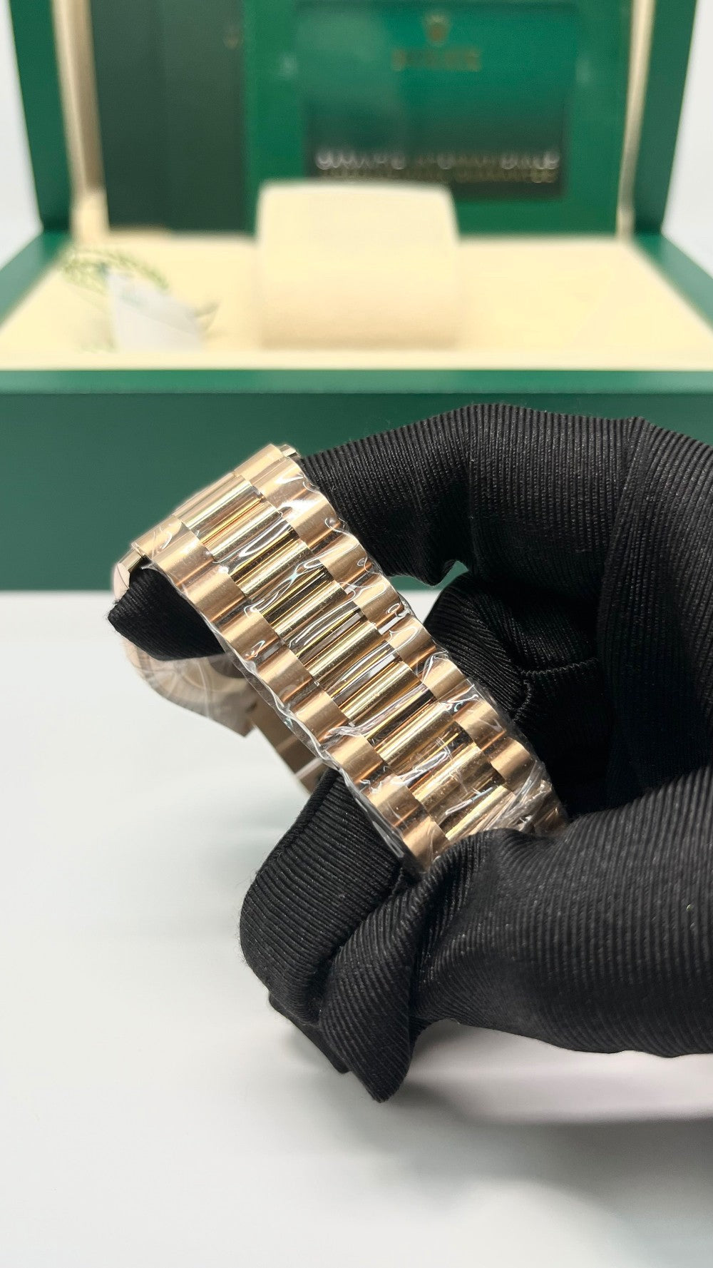 Brand New. Rolex Daydate Olive Green Dial President 40mm 2025|7816