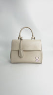 Preowned. lv Clunny Epi White Mini. Microchip|4810